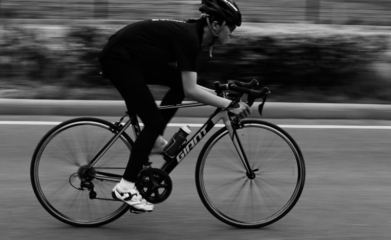 一(yī)輛(liàng)電(diàn)動自(zì)行(xíng)車(chē)俏銷海(hǎi)外(wài)